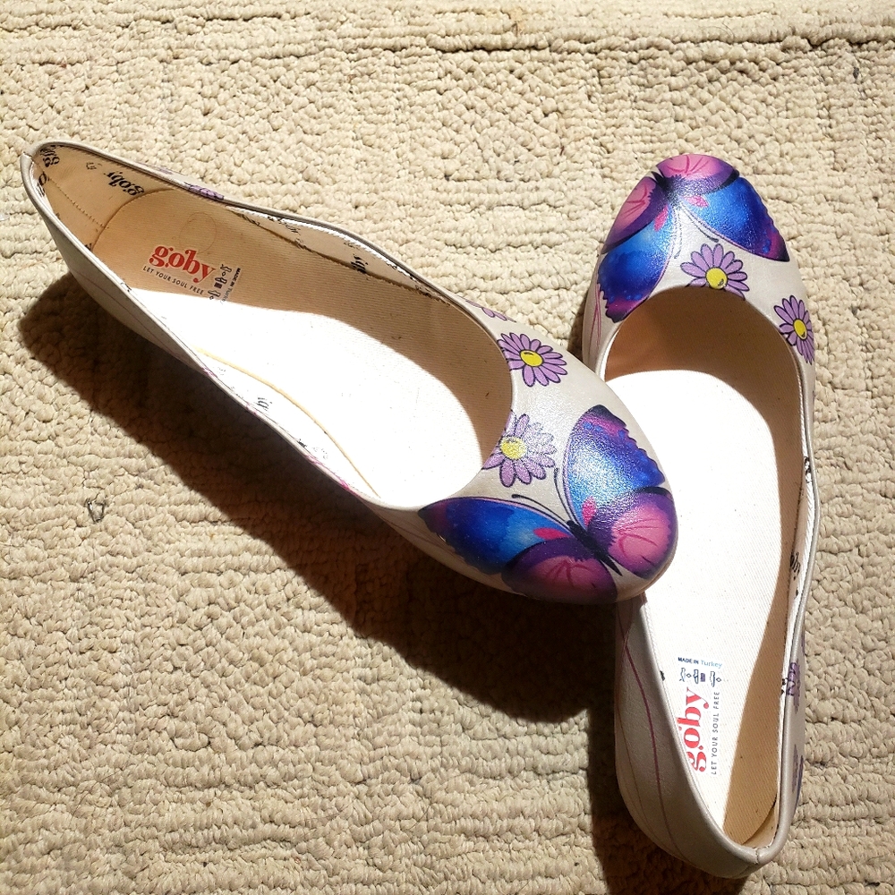 Butterfly Flats by Goby sz 39 or 9